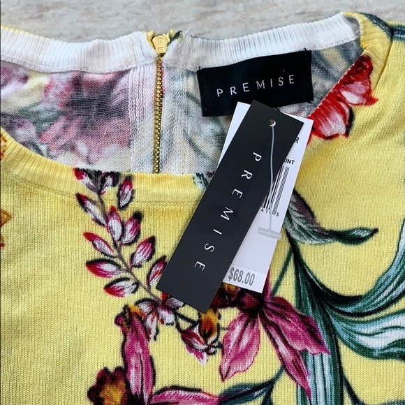 Ladies floral sweater - Picture 2 of 5